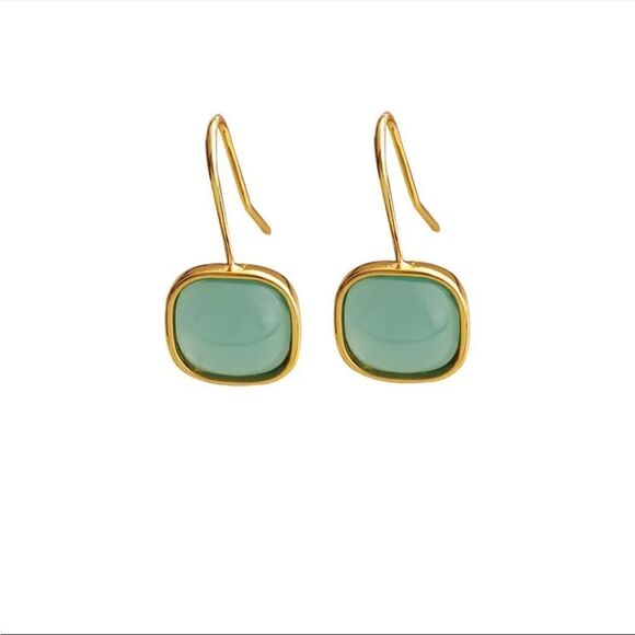 #42 Green Stone Drop Earrings - Picture 4 of 7